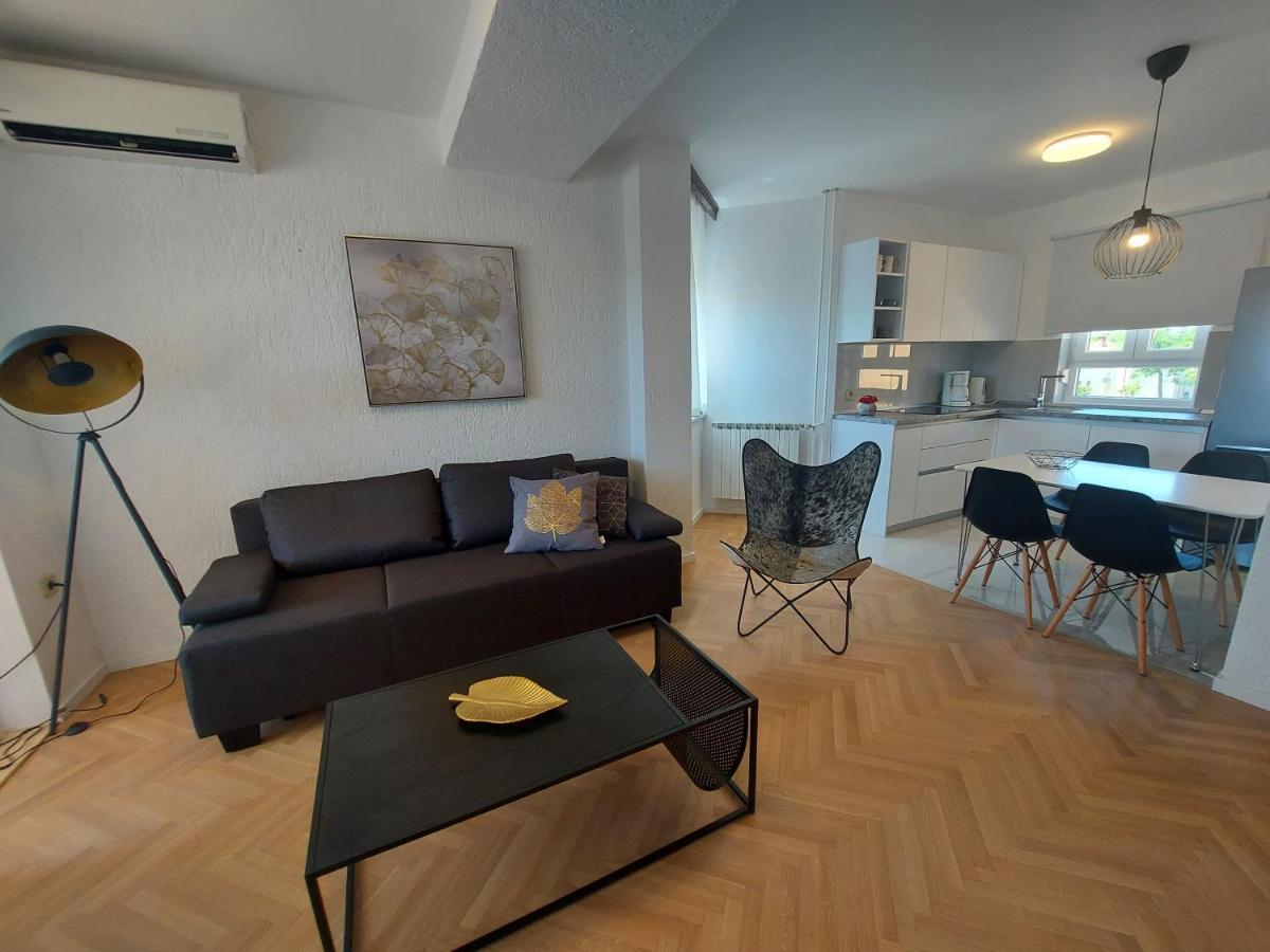 Apartments Fugosic Punat Buitenkant foto