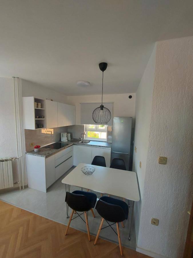 Apartments Fugosic Punat Buitenkant foto