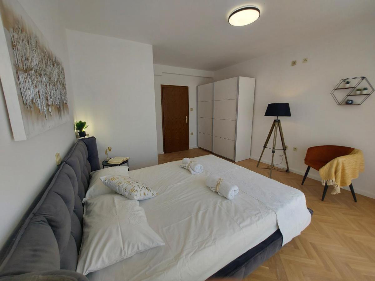 Apartments Fugosic Punat Buitenkant foto