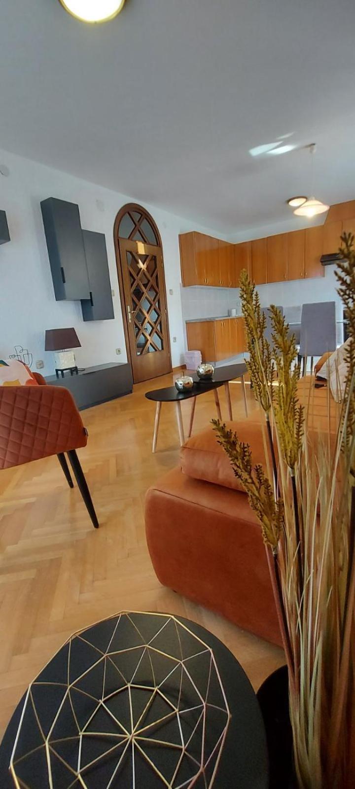 Apartments Fugosic Punat Buitenkant foto
